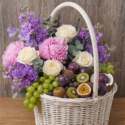 Peony &amp; Fruit Luxury Summer Hamper