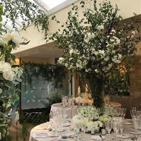 fwthumbLe-manoir-guest-table-centre-white-flowers-wedding-oxfordshire.jpg