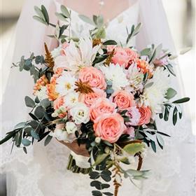 fwthumbOxford-Wedding-Flowers-Orange-White-Bridal-Bouquet.jpg