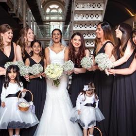 fwthumbPersonal-flowers-roaes-white-gypsophila-wedding-oxford.jpg