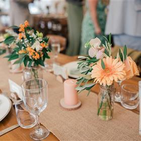 fwthumbReception-bud-vases-isis-farmhouse-oxford-wedding.jpg
