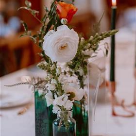 fwthumbReception-bud-vases-ranunculus-oxford-wedding-florist.jpg
