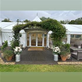fwthumbreception-milkchurns-ardington-house-wedding-oxfordshire_Marquee.jpg